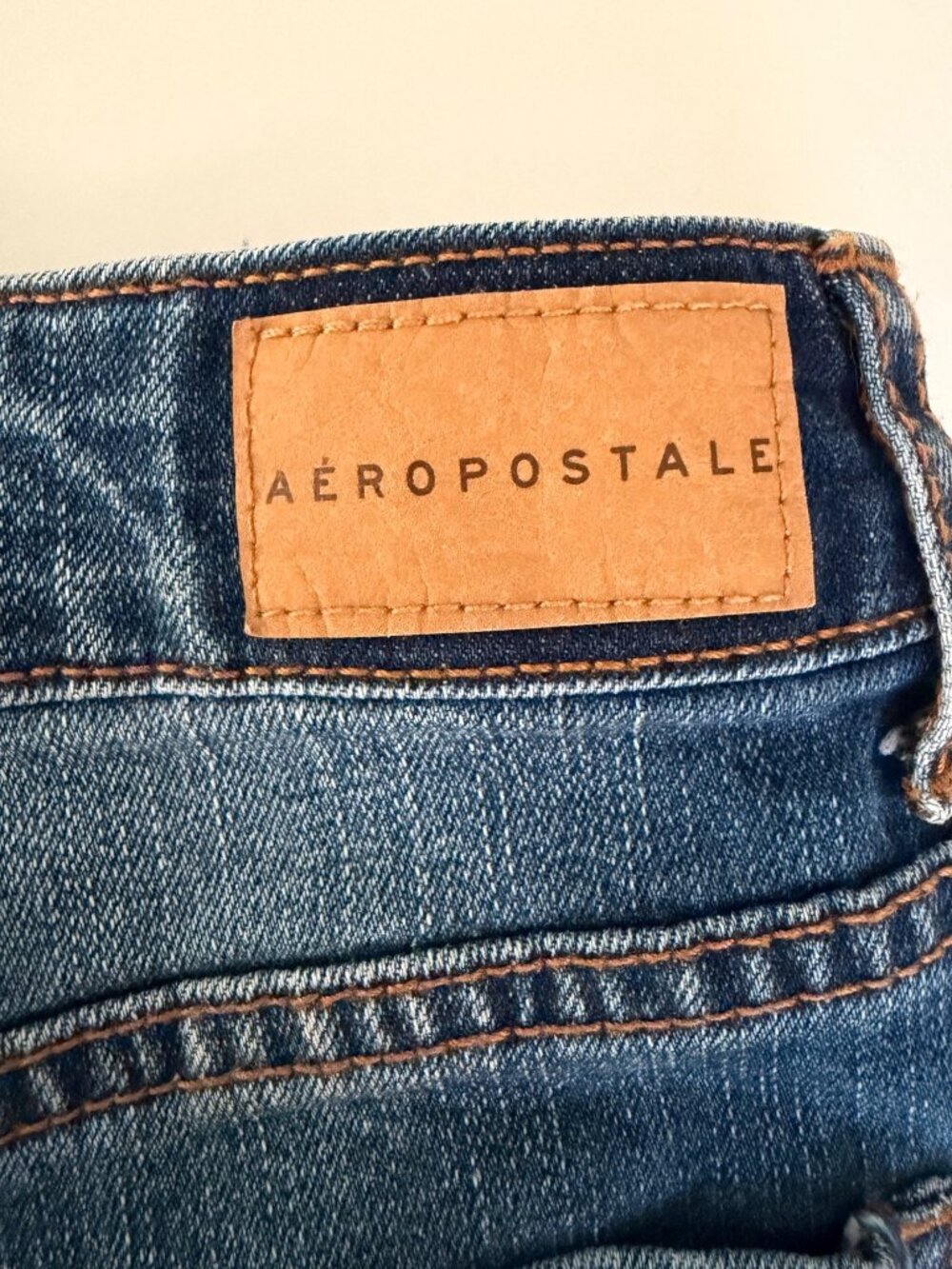 Aeropostale Shorty Ladies Floral Embroidered Distressed Denim Shorts Size 0 Blue - Picture 3 of 11